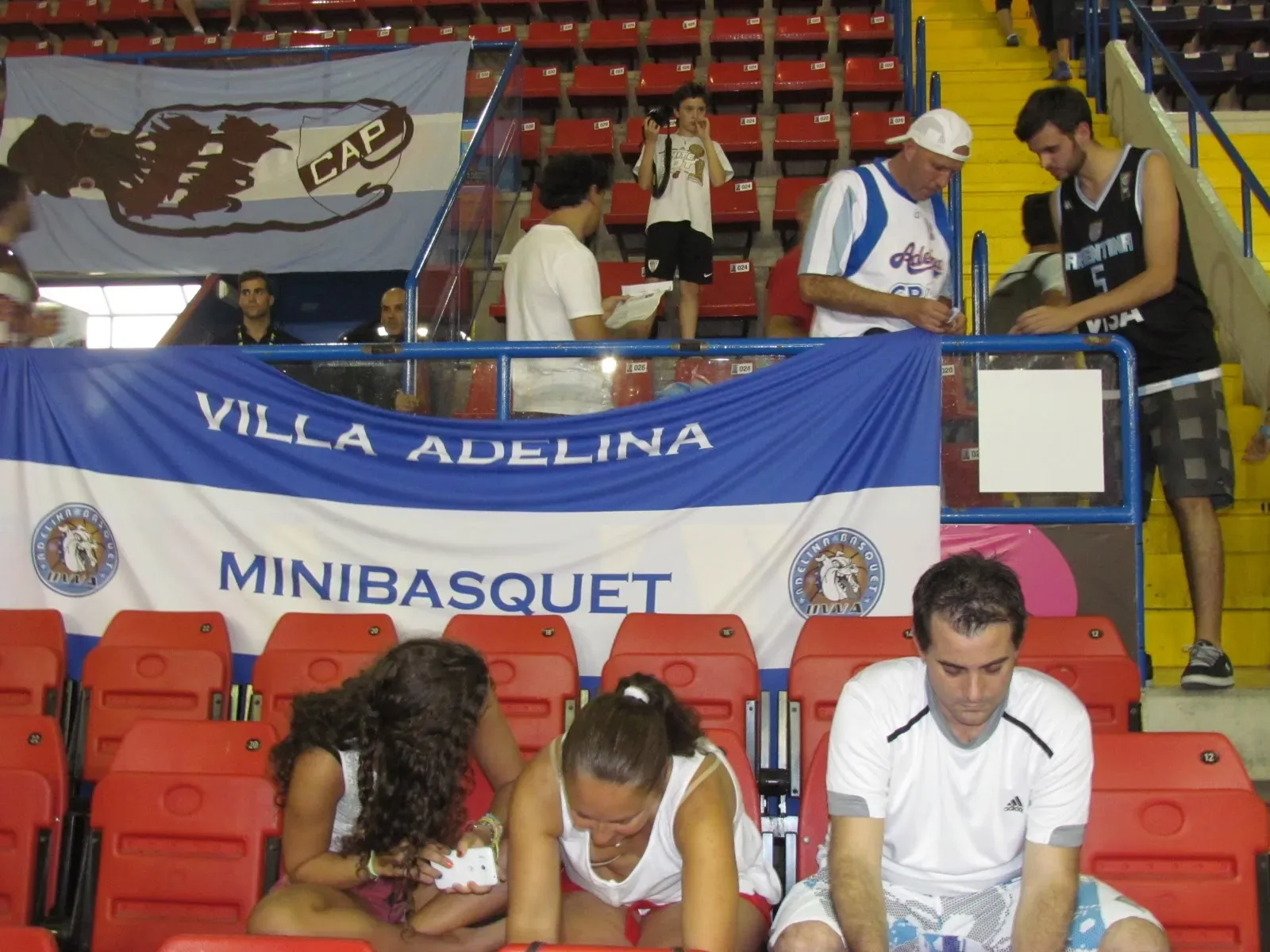 Interior del Palacio de los Deportes San Pablo durante el Mundial de básquet 2014